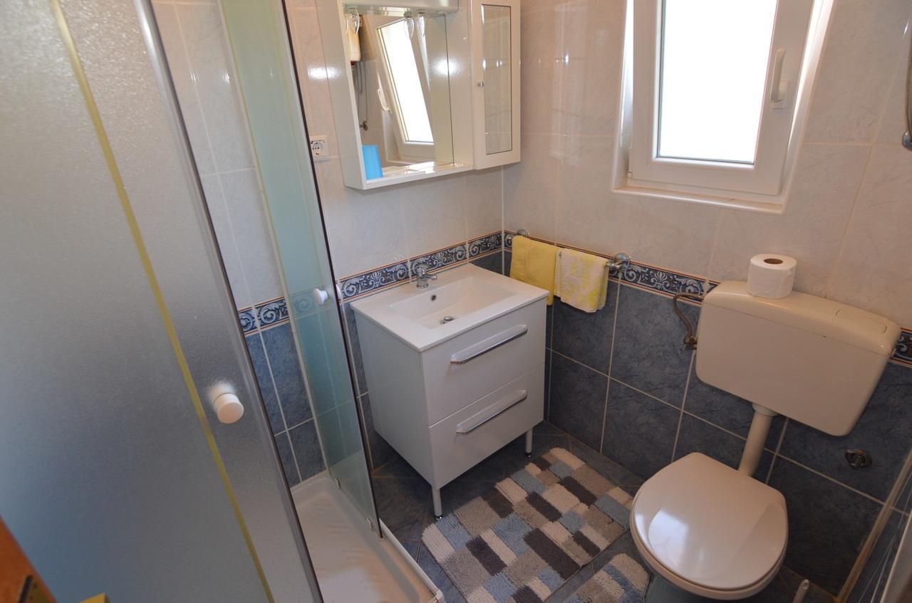 Apartmani Dekovic Materada 波雷奇 客房 照片