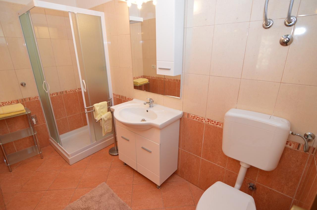 Apartmani Dekovic Materada 波雷奇 客房 照片