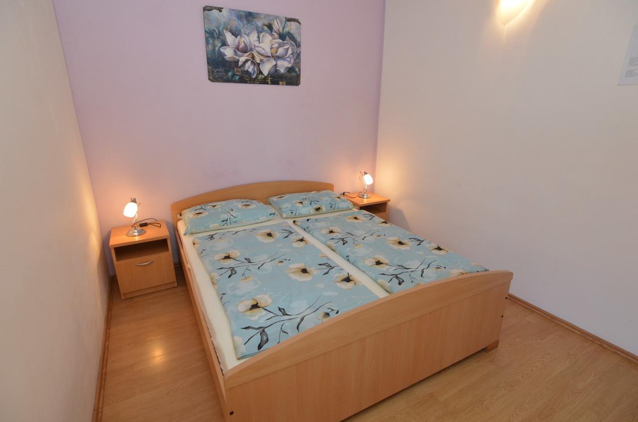 Apartmani Dekovic Materada 波雷奇 客房 照片