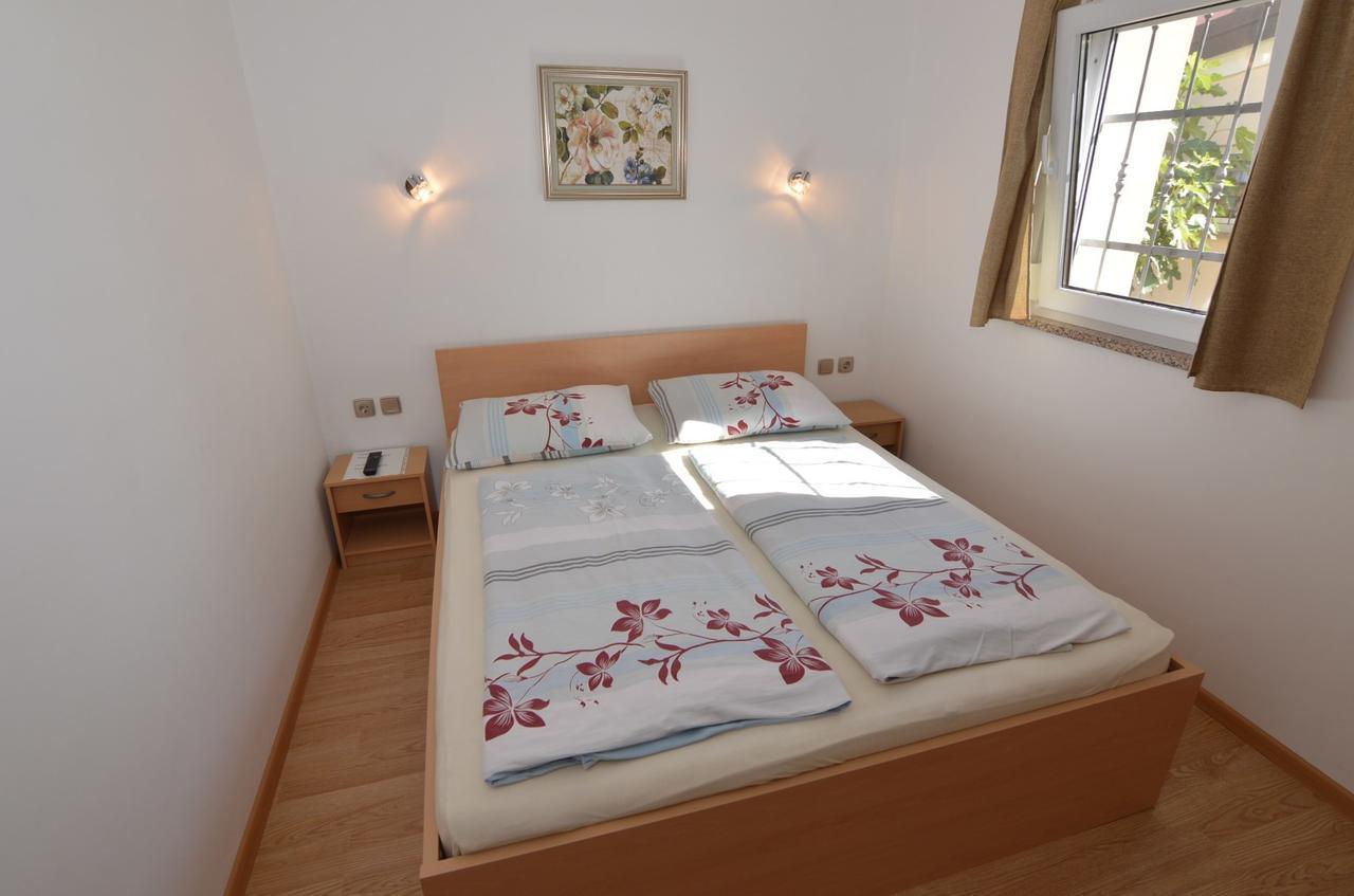Apartmani Dekovic Materada 波雷奇 客房 照片