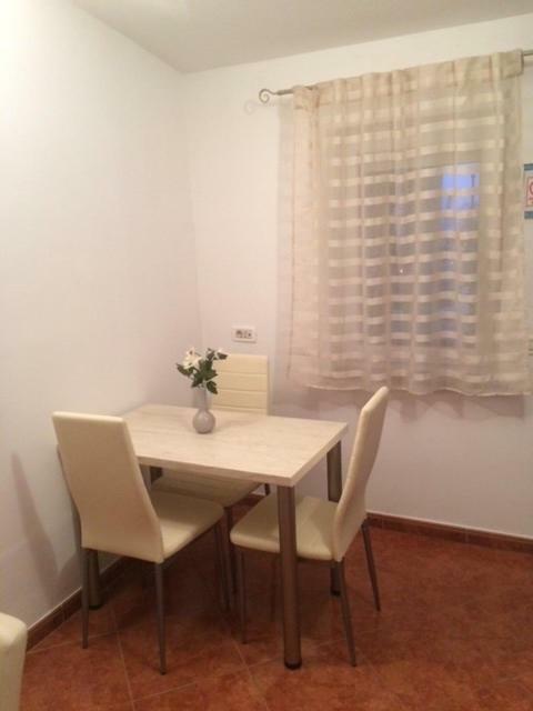 Apartmani Dekovic Materada 波雷奇 外观 照片