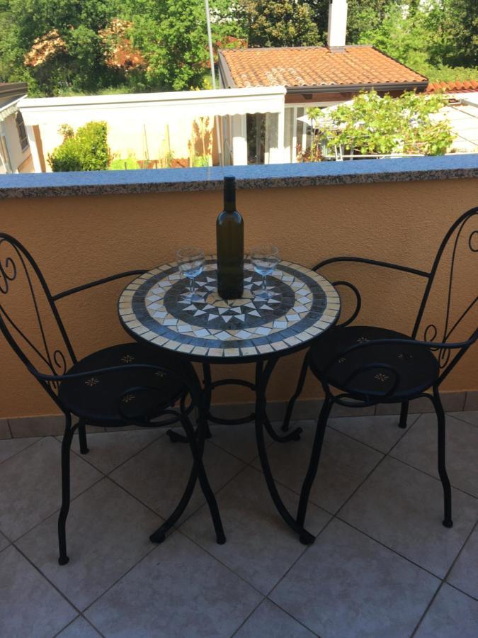 Apartmani Dekovic Materada 波雷奇 外观 照片